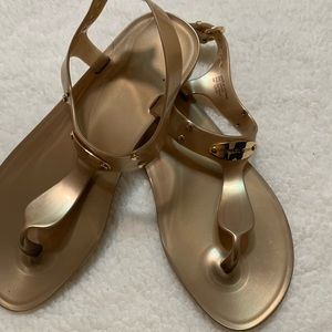 Michael Kors Logo Plate Jelly Flat Sandals Gold Womens Size 6